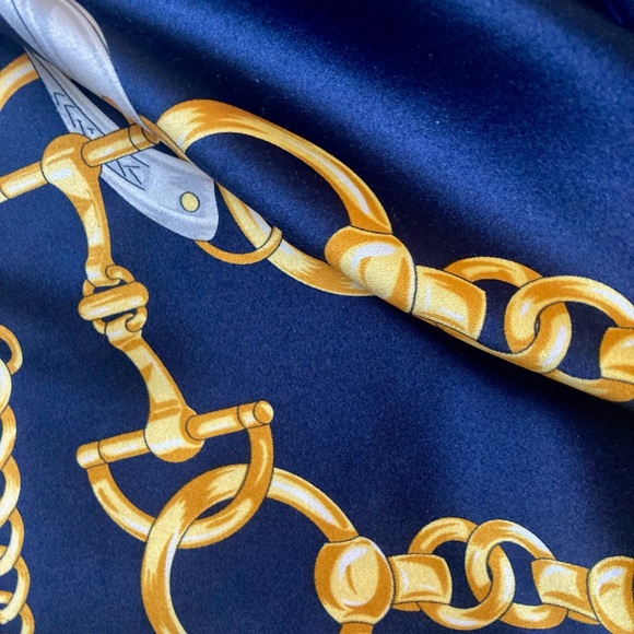 Classic equestrian scarf. Made in Italy. - Picture 3 of 11